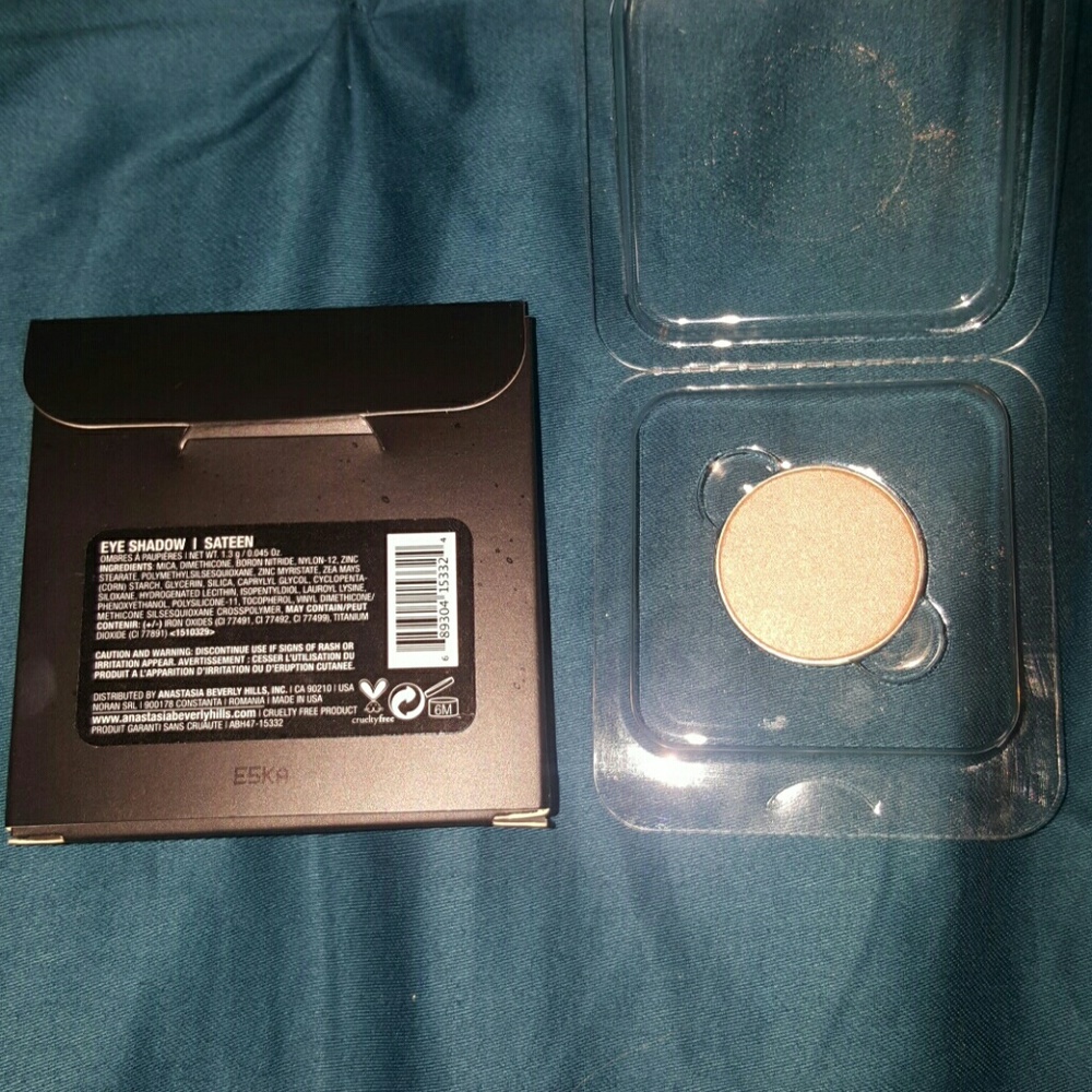Anastasia Beverly Hills eyeshadow singles - Picture 3 of 3